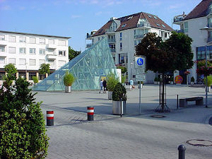 Picture of the newer town square